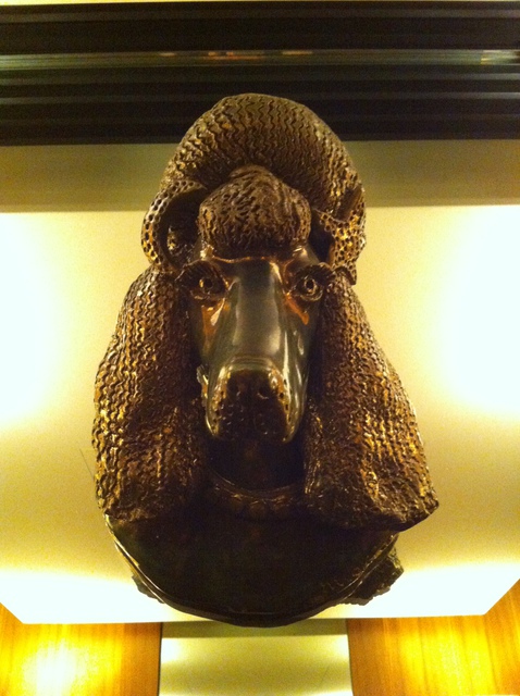 Garçon d'ascenseur (Click to enlarge)